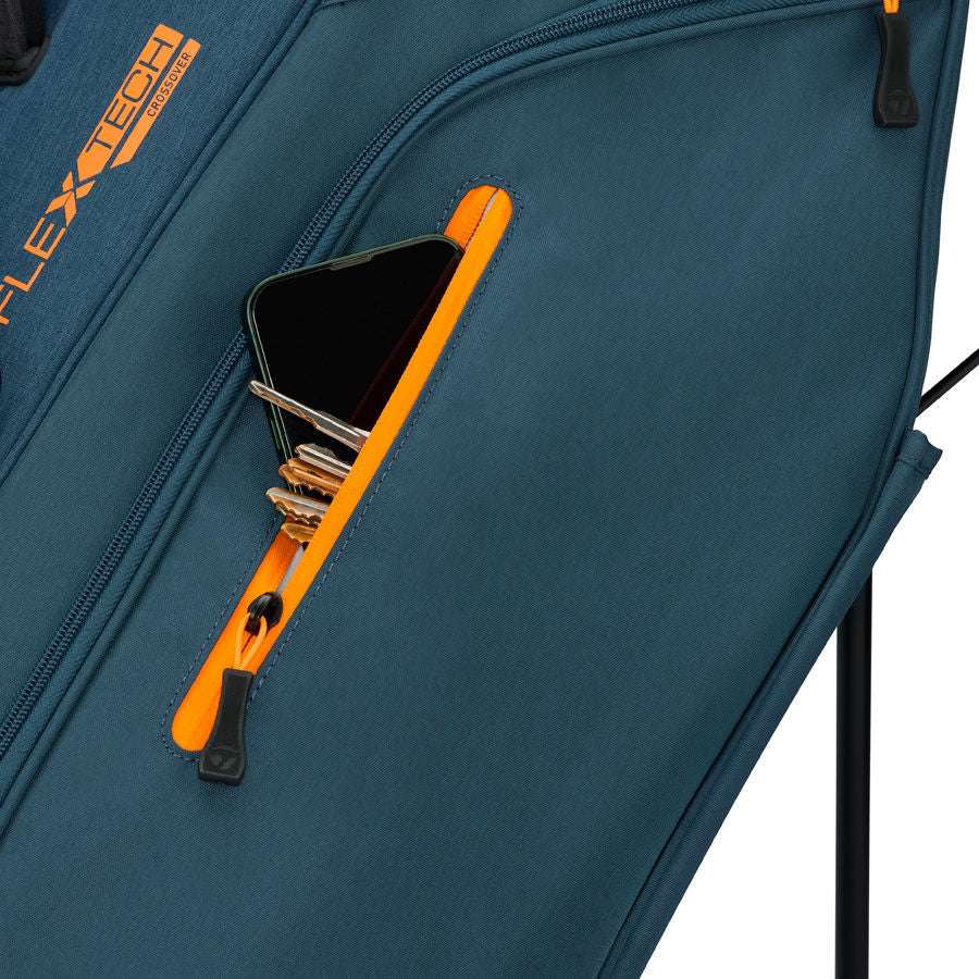 TaylorMade FlexTech Crossover Stand Bag Qi4D